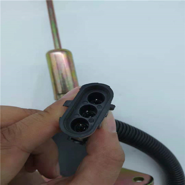 SA-4697-24停止電磁弁24VはCumminsの掘削機のディーゼル機関のために合った