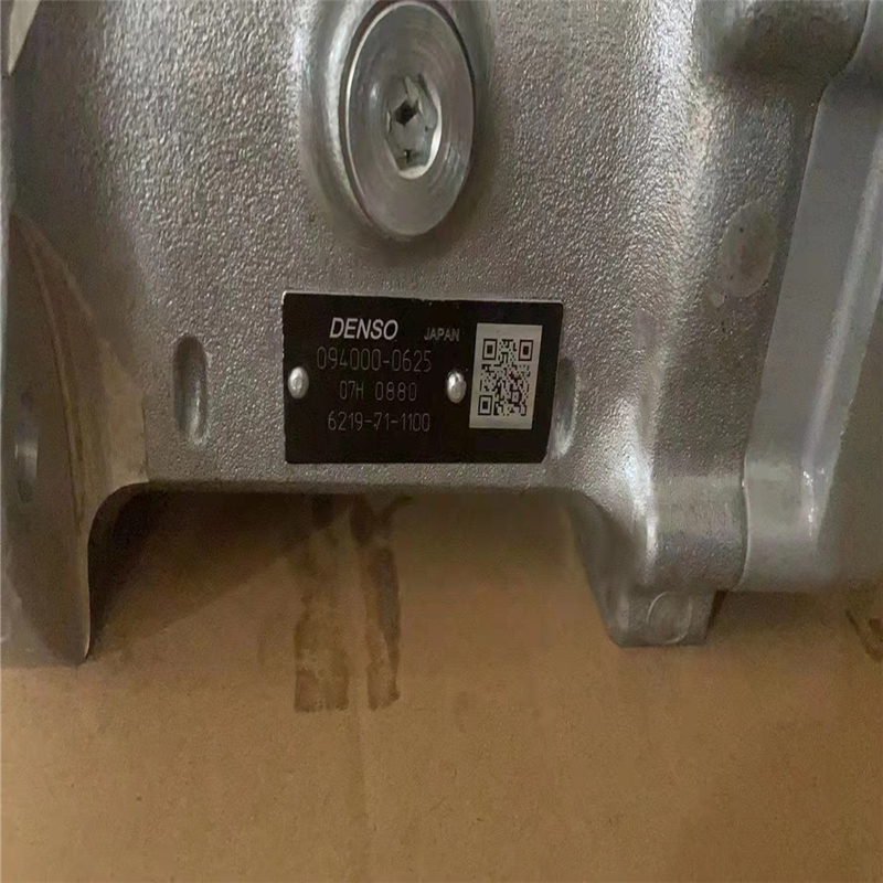 6219-71-1100ディーゼル燃料噴射装置ポンプ アッセンブリPC2000-8 WA800 WA900 SAA12V140E 6219711100